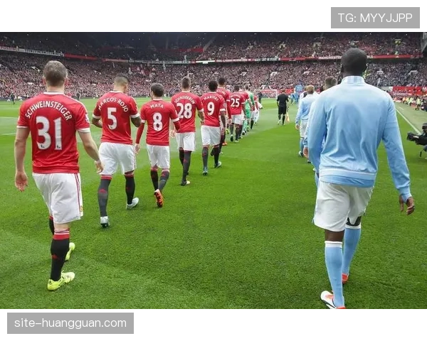 曼联与埃弗顿今晚对决 红魔有望借主场优势缩小积分差距